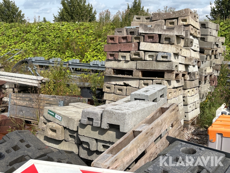 Betonfødder til hegn 12 paller