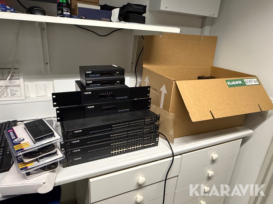 Switchs Black Box Gigabit Managed Switchs + ServSwitch 42 enheder