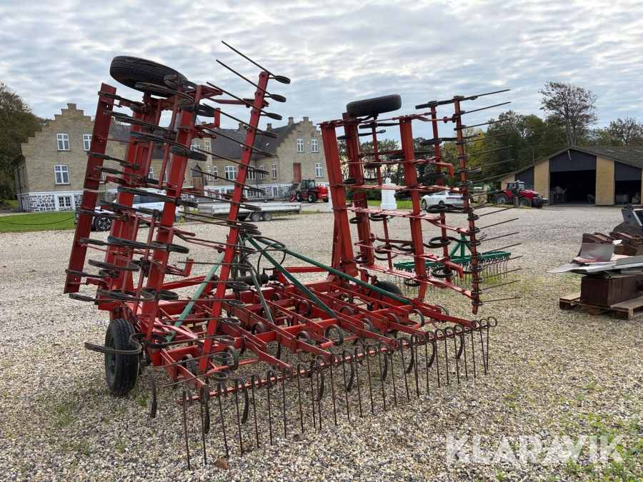 Såbedsharve Fraugde Model a hydraulisk sammenklapning