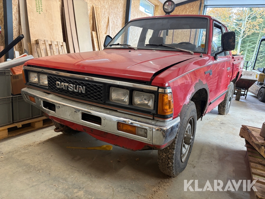Pickup veteranbil Nissan Datsun King cab 4 WD