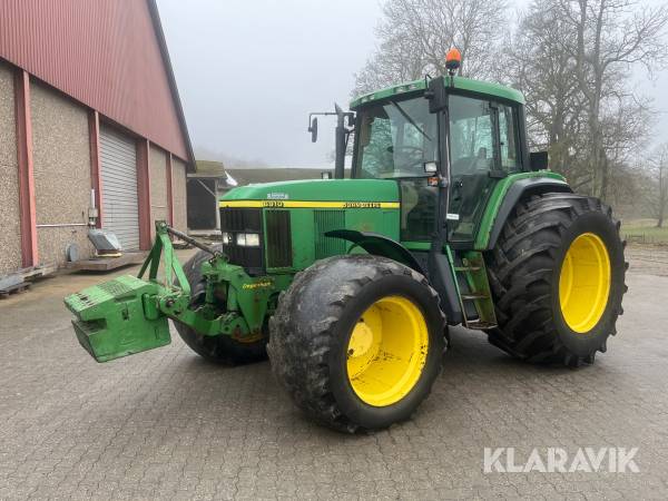 Traktor John Deere 6910