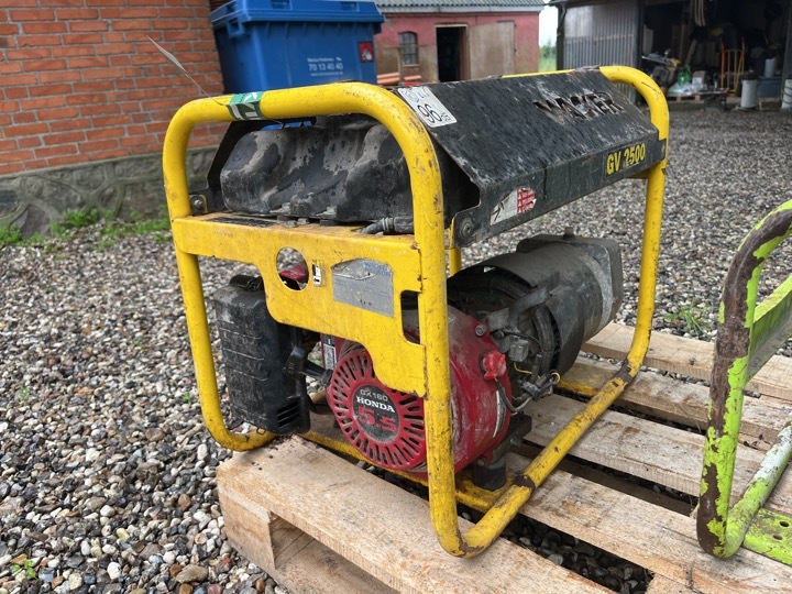 Generator