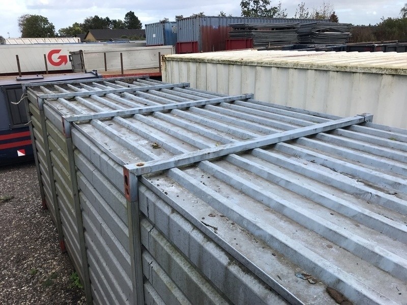 Container