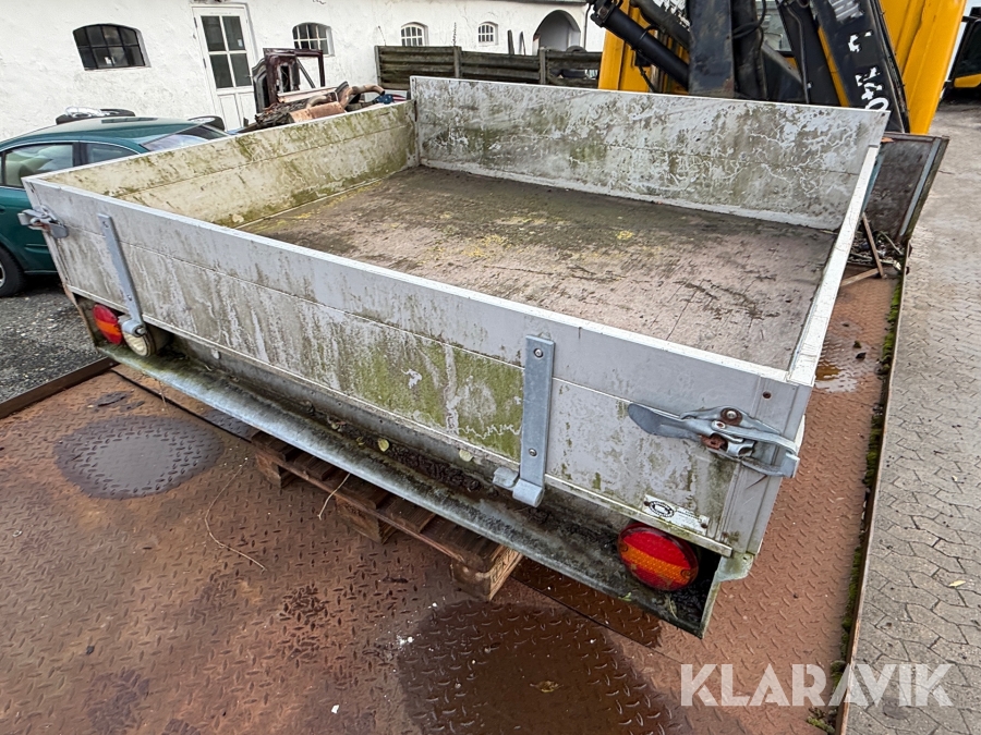 Lad fra Nissan Kingcap
