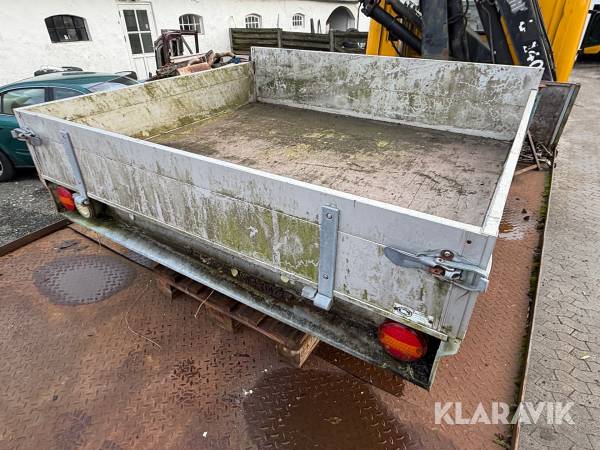 Lad fra Nissan Kingcap