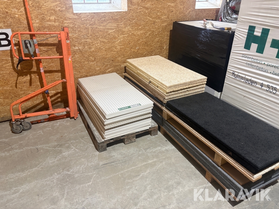 Loftplader og gips-hejs 27 stk. gipsakustik og 23 stk. Troldtekt