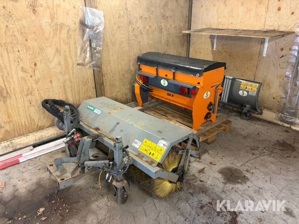 Vinterudstyr Stiga Epoke KOVA RB130 med saltudlægger 100H og sneplov 140H